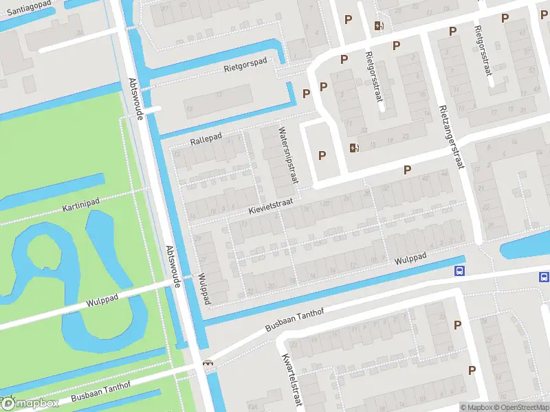 Ambulance met grote spoed naar de Kievietstraat in Delft