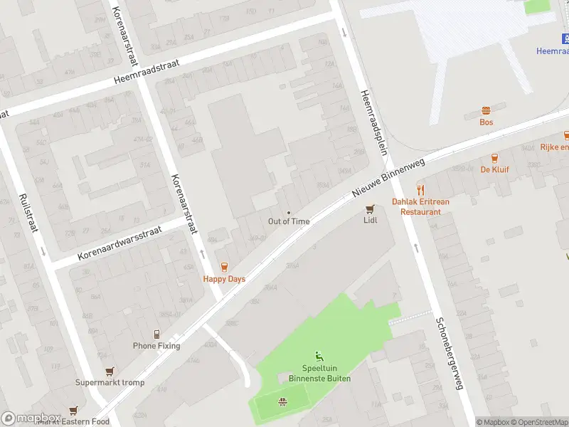 Ambulance met gepaste spoed naar de Nieuwe Binnenweg in Rotterdam