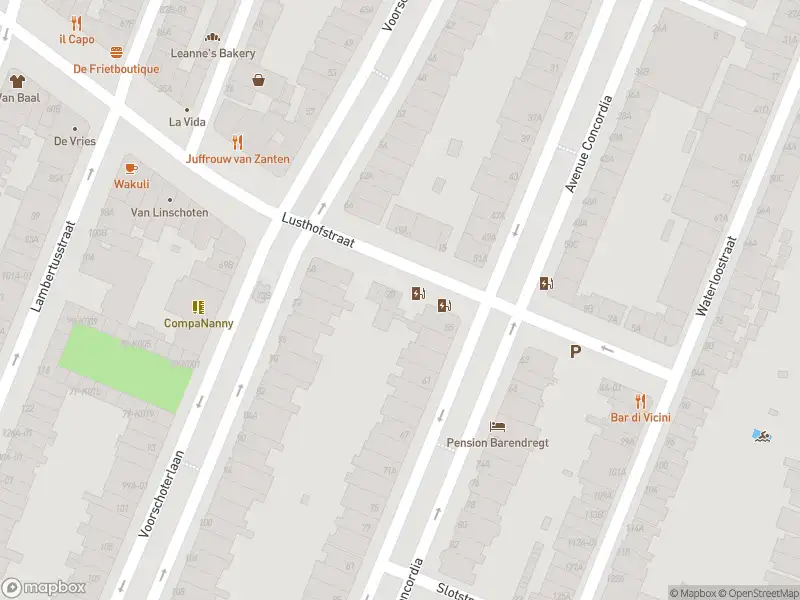 Ambulance met gepaste spoed naar de Lusthofstraat in Rotterdam