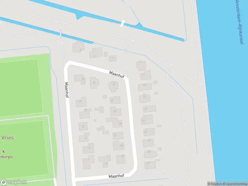 Ambulance met gepaste spoed naar de Maanhof in Amsterdam