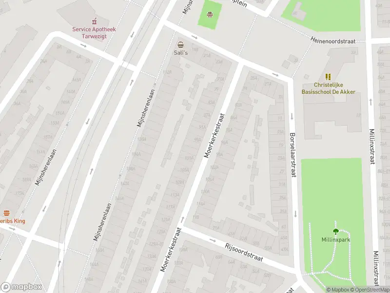 Ambulance met grote spoed naar de Moerkerkestraat in Rotterdam