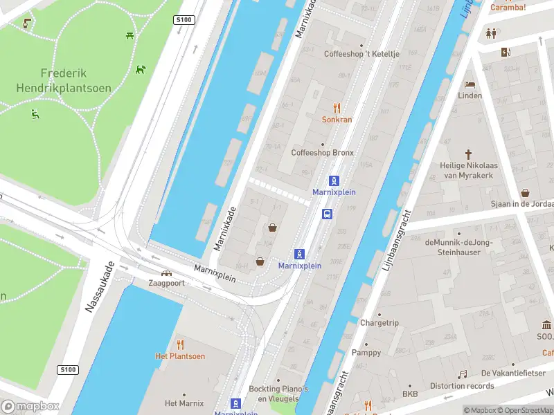 Brandweer met grote spoed naar de Nieuwe Gietersstraat in Amsterdam