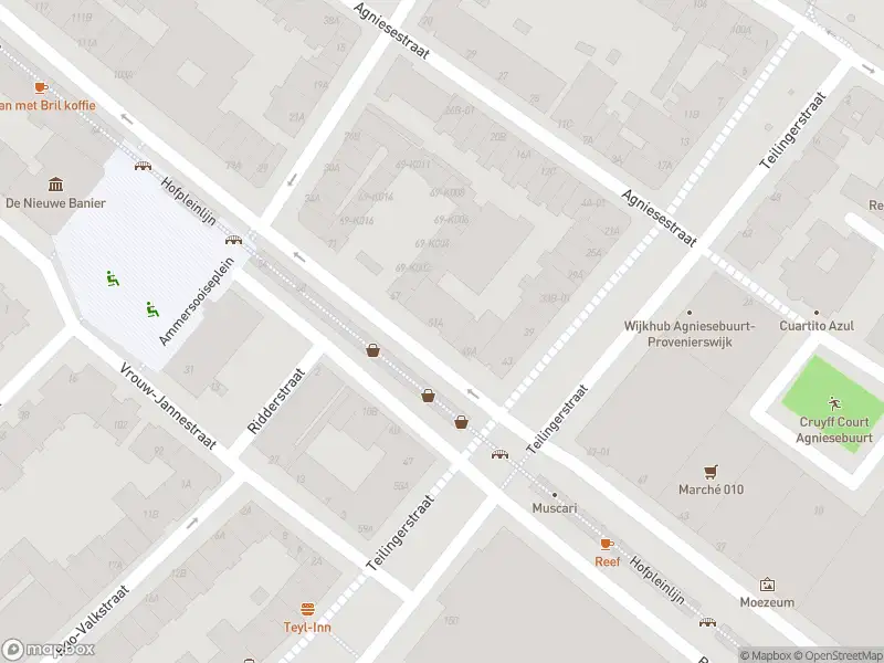 Ambulance met gepaste spoed naar de Vijverhofstraat in Rotterdam