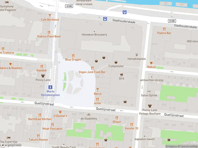 Ambulance met grote spoed naar de Marie Heinekenplein in Amsterdam