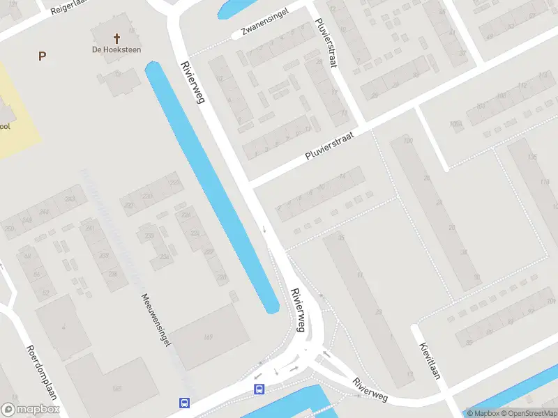 Ambulance met grote spoed naar de Pluvierstraat in Capelle aan den IJssel