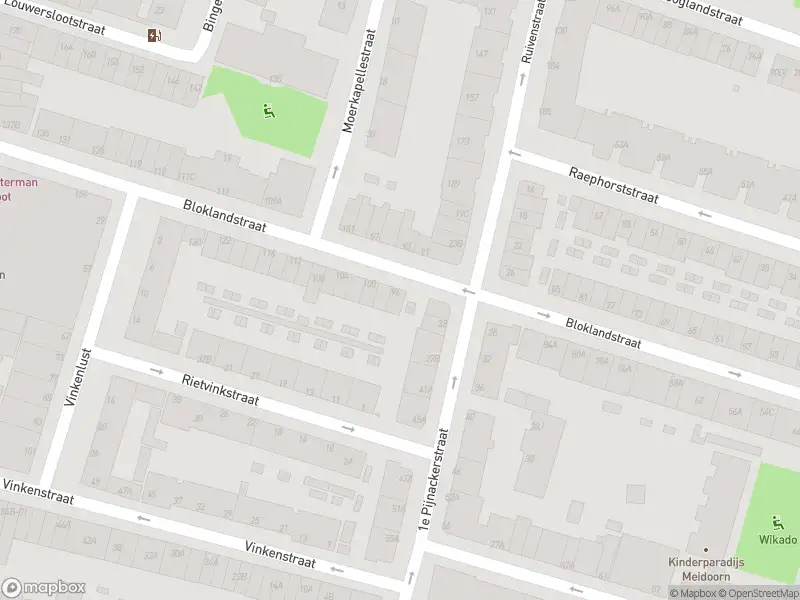 Ambulance met gepaste spoed naar de Bloklandstraat in Rotterdam