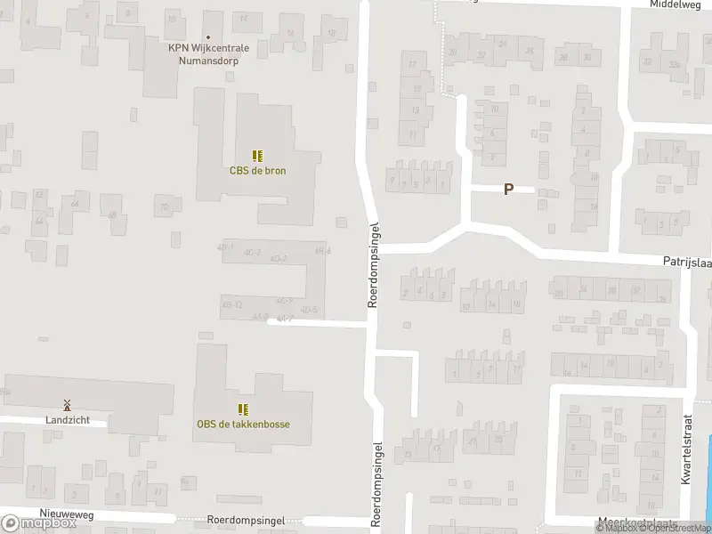 Ambulance met grote spoed naar de Roerdompsingel in Numansdorp