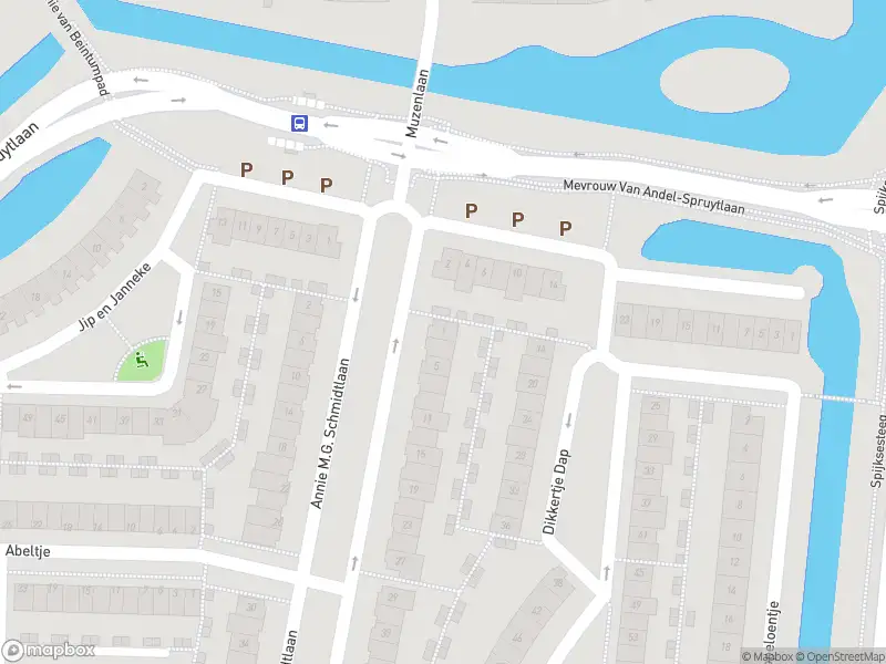 Ambulance met grote spoed naar de Annie M.G. Schmidtlaan in Gorinchem