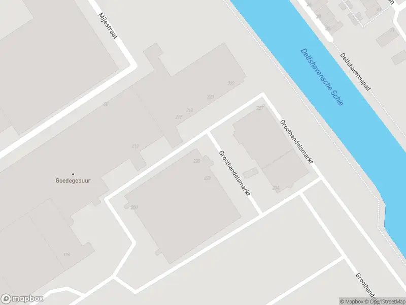 Ambulance met grote spoed naar de Groothandelsmarkt in Rotterdam