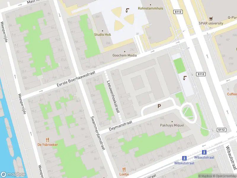 Ambulance met grote spoed naar de Leeuwenhoekstraat in Amsterdam