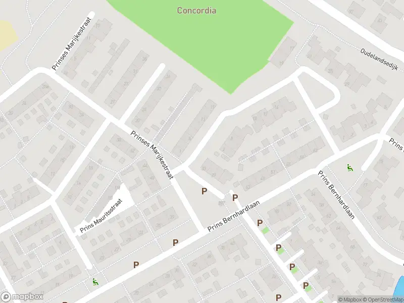 Ambulance met grote spoed naar de Prins Willem-Alexanderstraat in Middelharnis