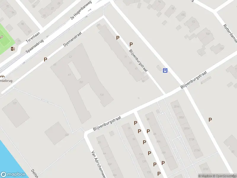 Ambulance met gepaste spoed naar de Blijvenburgstraat in Rotterdam