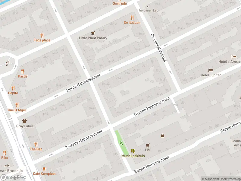 Ambulance met grote spoed naar de Alberdingk Thijmstraat in Amsterdam