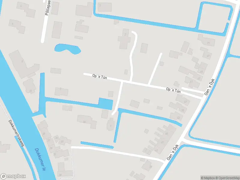 Brandweer met grote spoed naar de Oan 'e Dyk in Snakkerburen vanwege voertuigbrand