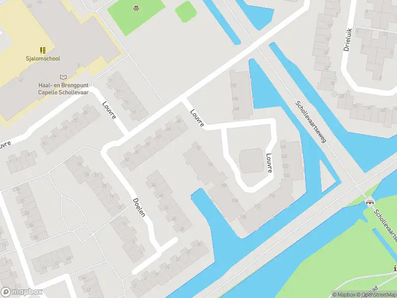 Ambulance met grote spoed naar de Louvre in Capelle aan den IJssel