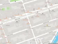 Ambulance met gepaste spoed naar de Eerste Anjeliersdwarsstraat in Amsterdam