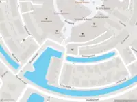 Brandweer met grote spoed naar de Zuiderpoort in Assen vanwege afgaan automatisch brandalarm