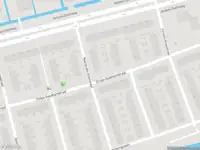 Ambulance met grote spoed naar de Dirkje Goedhartstraat in Rotterdam