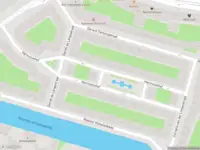 Ambulance met gepaste spoed naar de Harmoniehof in Amsterdam