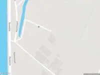 Ambulance met grote spoed naar de Kanaaldijk in Weesp