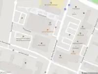 Ambulance met grote spoed naar de Dr. Wiardi Beckmansingel in Vlaardingen