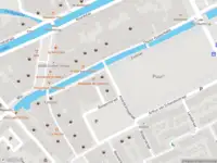 Ambulance met gepaste spoed naar de Anne de Vriesstraat in Maassluis