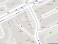 Ambulance met grote spoed naar de Scheepstimmermanslaan in Rotterdam