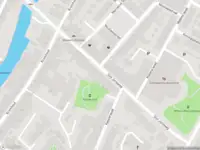 Ambulance met grote spoed naar de Sint Jorisweg in Dordrecht