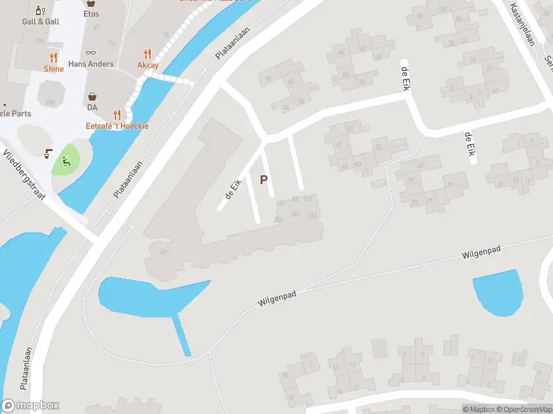 Ambulance met grote spoed naar de De Eik in Hellevoetsluis