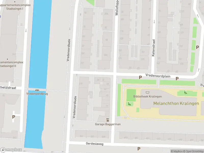 Ambulance met grote spoed naar de Blaardorpstraat in Rotterdam