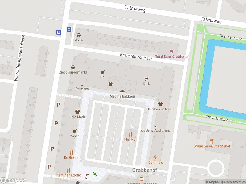 Ambulance met grote spoed naar de Van Oldenbarneveltplein in Dordrecht