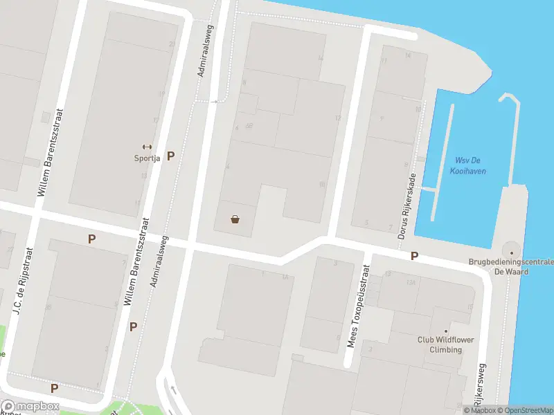 Ambulance met grote spoed naar de Admiraal Helfrichweg in Leiden