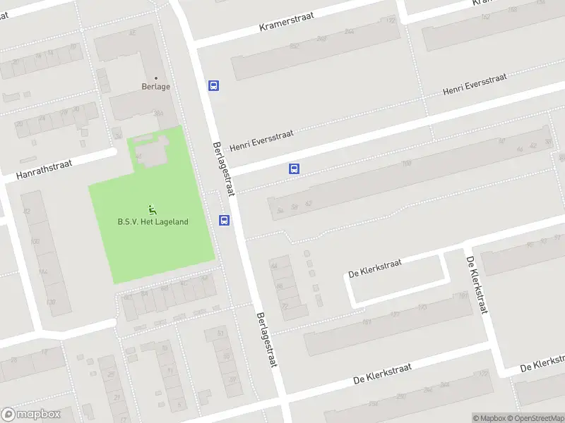 Ambulance met gepaste spoed naar de Berlagestraat in Rotterdam