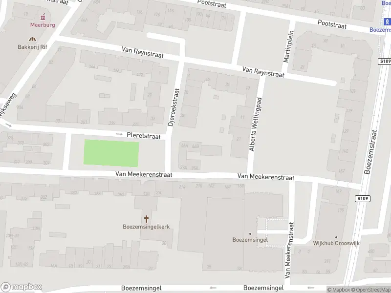 Ambulance met grote spoed naar de Pleretstraat in Rotterdam