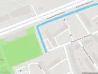 Ambulance met grote spoed naar de Burgemeester A. van Walsumlaan in Vlaardingen