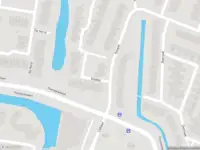 Ambulance met grote spoed naar de Hoepel in Sliedrecht