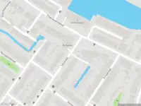 Ambulance met gepaste spoed naar de Nieuwedijk in Alphen aan den Rijn