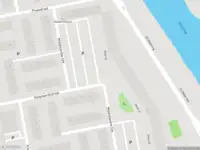 Ambulance met grote spoed naar de Noordzee in Zaandam