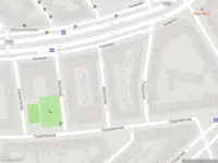 Ambulance met gepaste spoed naar de Maliestraat in Rotterdam