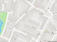 Brandweer met gepaste spoed naar de Marterstraat in Helmond vanwege gebouwbrand