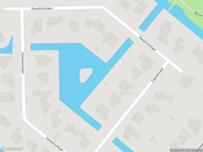 Ambulance met grote spoed naar de Sweelincklaan in Rotterdam