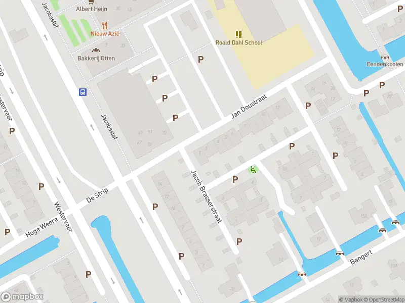 Ambulance met gepaste spoed naar de Jan Doustraat in Zwaag