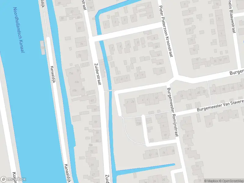 Ambulance met grote spoed naar de Burgemeester Dalenbergstraat in West-Graftdijk