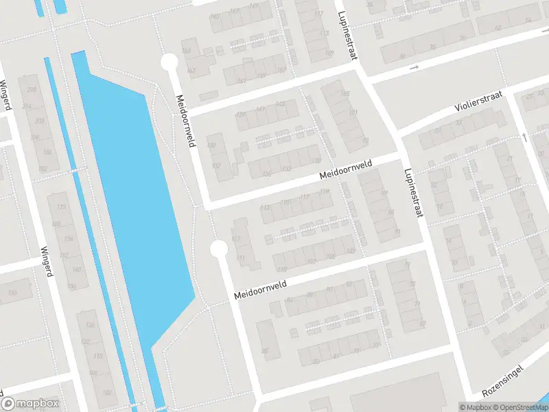 Ambulance met gepaste spoed naar de Meidoornveld in Capelle aan den IJssel