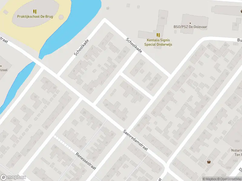 Ambulance met grote spoed naar de Burgemeester Smitstraat in Assendelft