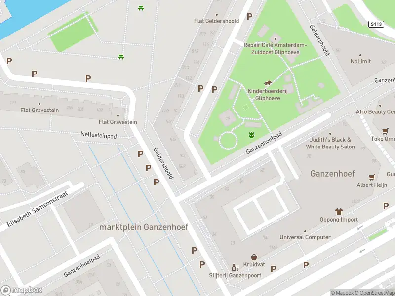 Ambulance met grote spoed naar de Geldershoofd in Amsterdam