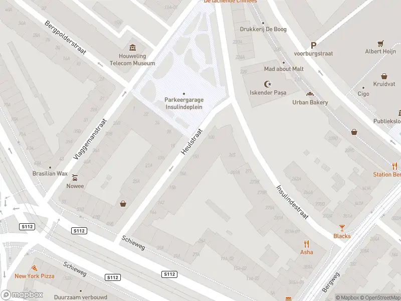 Ambulance met grote spoed naar de Heulstraat in Rotterdam