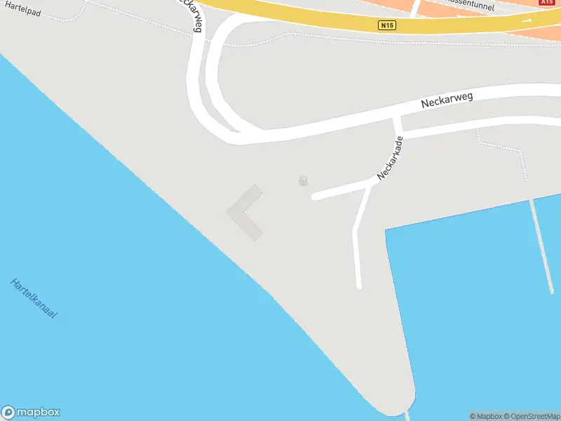 Ambulance met gepaste spoed naar de Neckarkade in Europoort Rotterdam