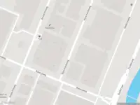 Brandweer met gepaste spoed naar de Nijverheidsweg in Huizen