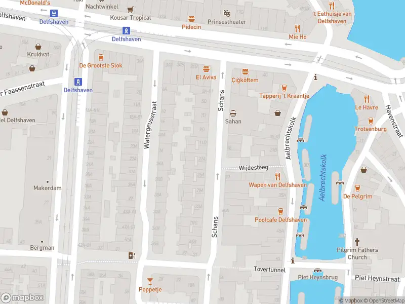 Ambulance met grote spoed naar de Schans in Rotterdam